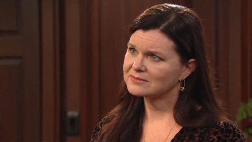 Katie (Heather Tom) se sent mise à l'écart chez Forrester. Amour, Gloire et Beauté/Top Models,
                     épisode 9664 (2 décembre 2025,
CBS)