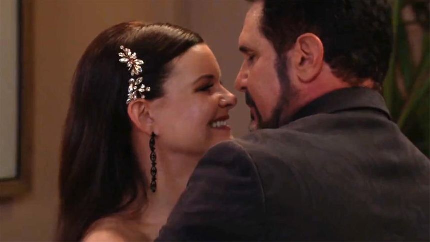 Katie (Heather Tom) et Bill (Don Diamont) se marient à leur tour ! Amour, Gloire et Beauté/Top Models,
                     épisode 9673 (15 décembre 2025,
CBS)
