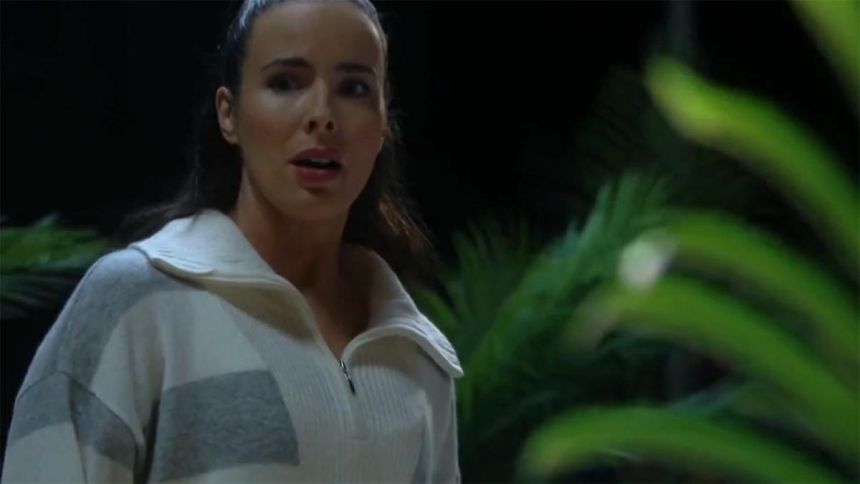 Ivy (Ashleigh Brewer) est scandalisée par ce qu'elle vient de voir... Amour, Gloire et Beauté/Top Models,
                     épisode 9703 (28 janvier 2026,
CBS)