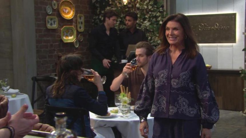 Sheila (Kimberlin Brown) est toujours heureuse de voir son mari… Amour, Gloire et Beauté/Top Models,
                     épisode 9727 (3 mars 2026,
CBS)