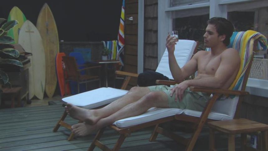 Will (Crew Morrow) a besoin de réfléchir... Amour, Gloire et Beauté/Top Models,
                     épisode 9734 (12 mars 2026,
CBS)