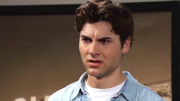 Prochain épisode Top Models
        sur Rts