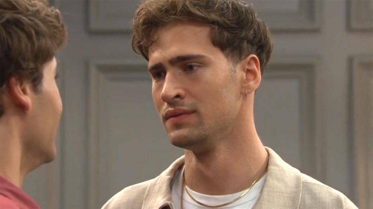 Prochain épisode Top Models
        sur Rts