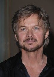 La popularité de Stephen Nichols, acteur dans Les Feux de l'Amour