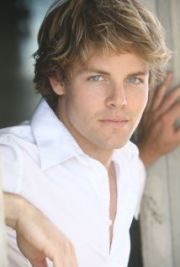 La popularité de Lachlan Buchanan, acteur dans Les Feux de l'Amour
