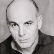 La popularité de Carmen Argenziano, acteur dans Les Feux de l'Amour
