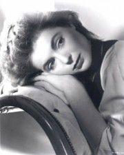 La popularité de Dorothy McGuire, actrice dans Les Feux de l'Amour