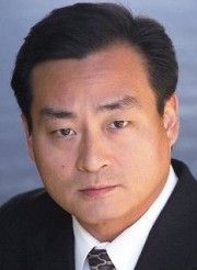 La popularité de Tom Yi, acteur dans Les Feux de l'Amour