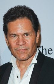 La popularité de A Martinez, acteur dans Amour, Gloire et Beauté