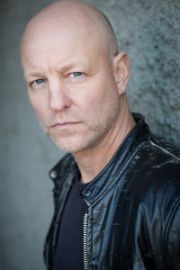 La popularité de James MacDonald, acteur dans Les Feux de l'Amour