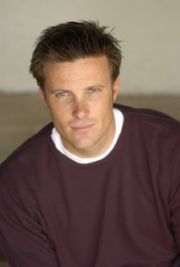 La popularité de Shane Conrad, acteur dans Amour, Gloire et Beauté