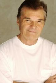 La popularité de John Forrester Sr, personnage dans Amour, Gloire et Beauté