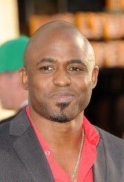 La popularité de Wayne Brady, personnage dans Amour, Gloire et Beauté