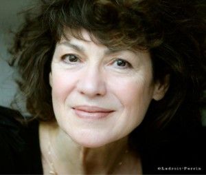 Solange Boulanger,                                                                             voix française                                dans Amour, Gloire et Beauté