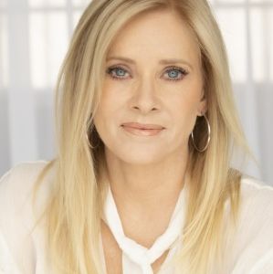 Biographie de Barbara Crampton