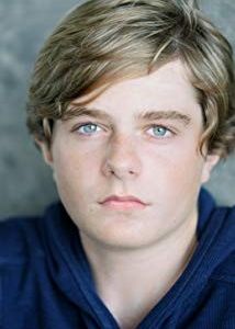 Max Page,                                     acteur                                                                        dans Les Feux de l&#039;Amour