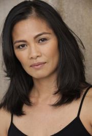 Tess Lina,                                     actrice                                                                        dans Les Feux de l&#039;Amour