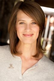 Maggie McCollester,                                     actrice                                                                        dans Les Feux de l&#039;Amour