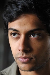 Abhi Sinha,                                     acteur                                                                        dans Les Feux de l&#039;Amour