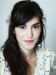 Charlotte Campana,                                                                             voix française                                dans Amour, Gloire et Beauté