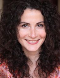 Anne-Sophie Nallino,                                                                             voix française                                dans Amour, Gloire et Beauté
