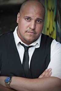 Renes Rivera,                                     acteur                                                                        dans Les Feux de l&#039;Amour