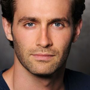 Jonathan Stoddard,                                     acteur                                                                        dans Les Feux de l&#039;Amour