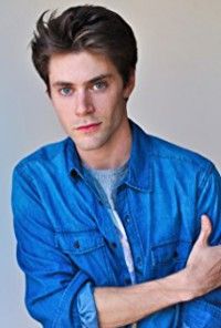 David Weil,                                     acteur                                                                        dans Les Feux de l&#039;Amour