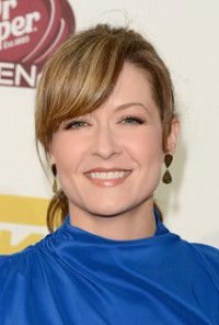 Ali Hillis,                                     actrice                                                                        dans Les Feux de l&#039;Amour