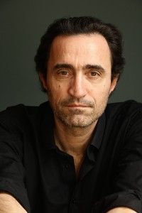 Mathieu Buscatto,                                                                             voix française                                dans Amour, Gloire et Beauté