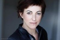 Julie Dumas,                                                                             voix française                                dans Les Feux de l&#039;Amour