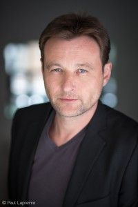 Grégory Sengelin,                                                                             voix française                                dans Les Feux de l&#039;Amour