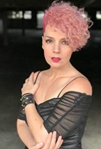 Lira Kellerman,                                     actrice                                                                        dans Les Feux de l&#039;Amour