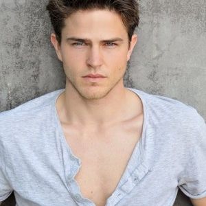 Cheyne Hannegan,                                     acteur                                                                        dans Amour, Gloire et Beauté