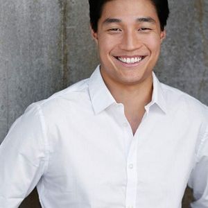 Sean Muramatsu,                                     acteur                                                                        dans Les Feux de l&#039;Amour