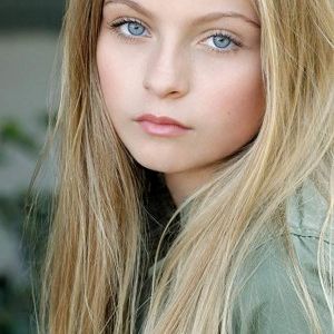 Julia d&#039;Arcy Badinger,                                     actrice                                                                        dans Les Feux de l&#039;Amour