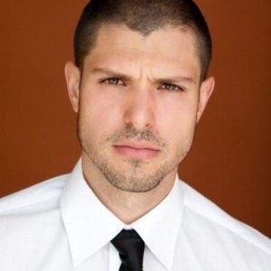 Andy Martinez Jr,                                     acteur                                                                        dans Les Feux de l&#039;Amour