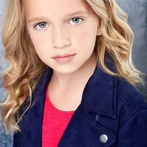 Kenley Smyth,                                     actrice                                                                        dans Les Feux de l&#039;Amour