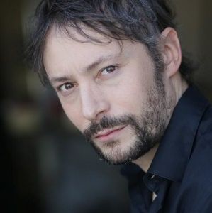 Sébastien Boju,                                                                             voix française                                dans Amour, Gloire et Beauté