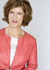 Judy Kain,                                     actrice                                                                        dans Les Feux de l&#039;Amour