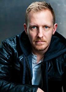 Blake Ellis,                                     acteur                                                                        dans Les Feux de l&#039;Amour