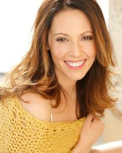Stephanie Maura Sanchez,                                     actrice                                                                        dans Les Feux de l&#039;Amour