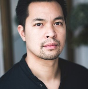 Eric Khanthavixay,                                                                             voix française                                dans Amour, Gloire et Beauté