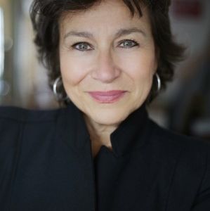 Laurence Jeanneret,                                                                             voix française                                dans Amour, Gloire et Beauté