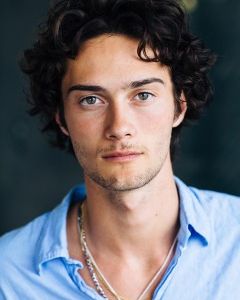 Oli Green,                                     acteur                                                                        dans Amour, Gloire et Beauté