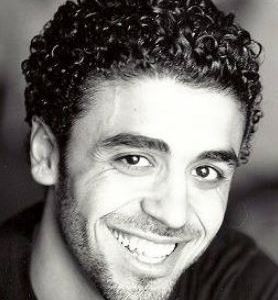 Jonathan Amram,                                                                             voix française                                dans Amour, Gloire et Beauté