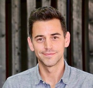 Robert Sudduth,                                     acteur                                                                        dans Les Feux de l&#039;Amour