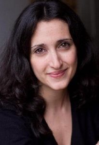 Céline Melloul,                                                                             voix française                                dans Les Feux de l&#039;Amour
