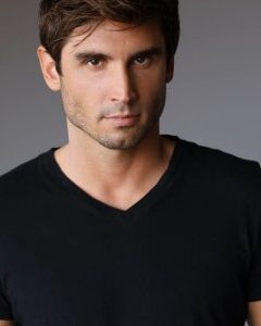 Nick Waters,                                     acteur                                                                        dans Amour, Gloire et Beauté