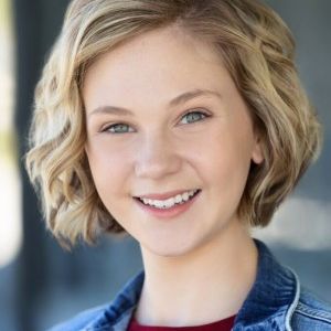 Lily Brooks O’Briant,                                     actrice                                                                        dans Les Feux de l&#039;Amour